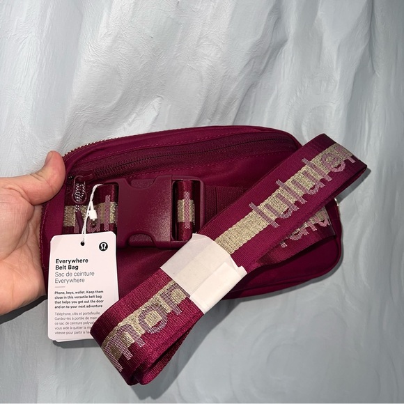 Lululemon Everywhere Belt Bag DELX/GOLD/BONE 1L - Picture 8 of 10